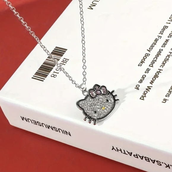 Hello Kitty Rhinestone Necklace - Picture 5 of 5